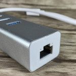 Der RJ45 Port, mit dem man das MacBook über ein Netzwerkkabel ins lokale Netz bringen kann