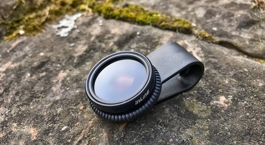 Der vordere Ring mit dem Glas ist bei dem iPhone Polarisationsfilter drehtbar, so dass man den Effekt des Filters kontrollieren kann.