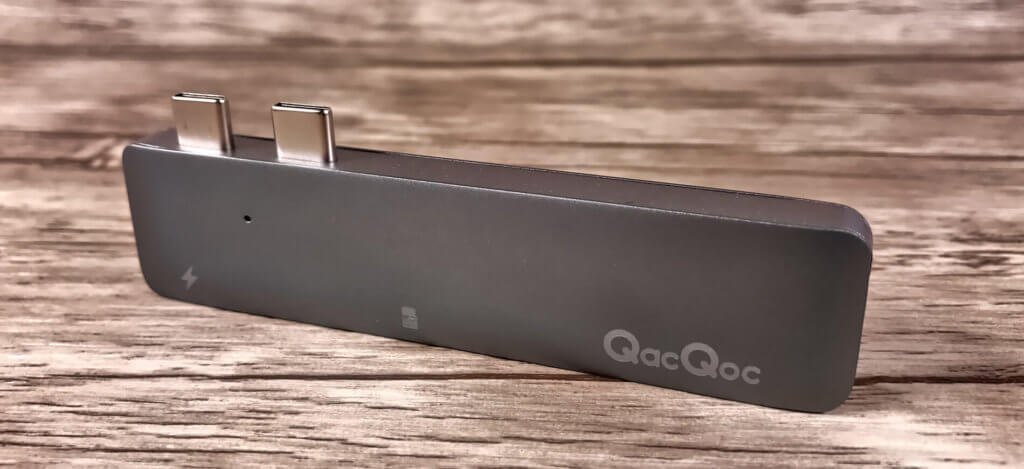 Der QacQoc/Egolggo Mini-Hub arbeitet verläßlich und passt in jede Laptoptasche. Ein Accessoire, das bei mir jetzt immer mit auf Reisen geht.