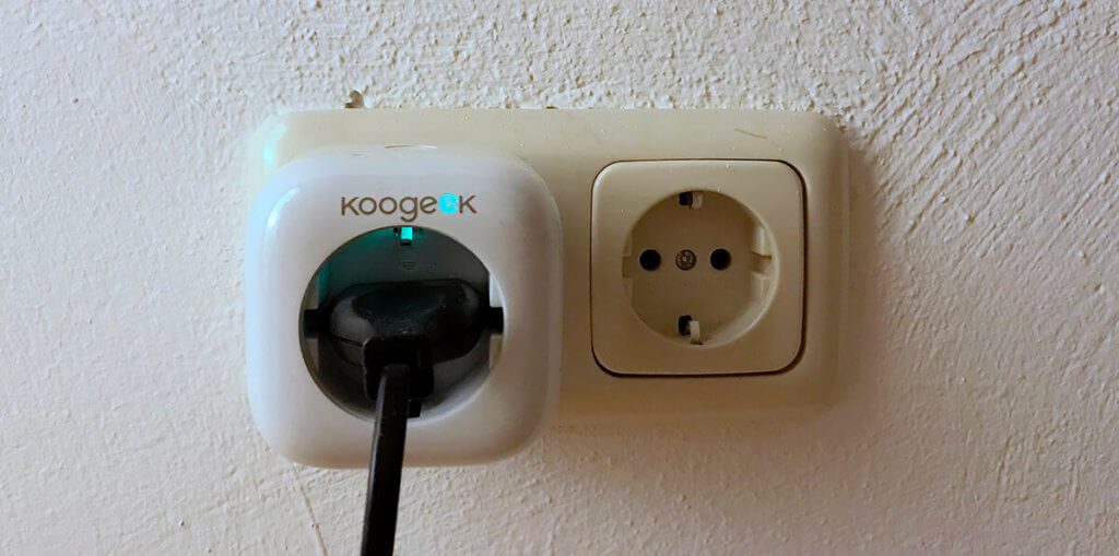 Der Platzbedarf des Koogeek Smart Plug ist recht gering. Nur bei Steckerleisten dürfte man mehr als einen Steckplatz benötigen.