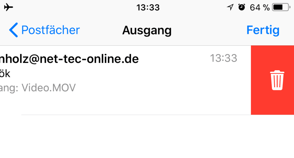 Wenn mit der Anleitung alles richtig geklappt hat, findet man nachher einen Papierkorb-Button zum Löschen der feststeckenden Mail.