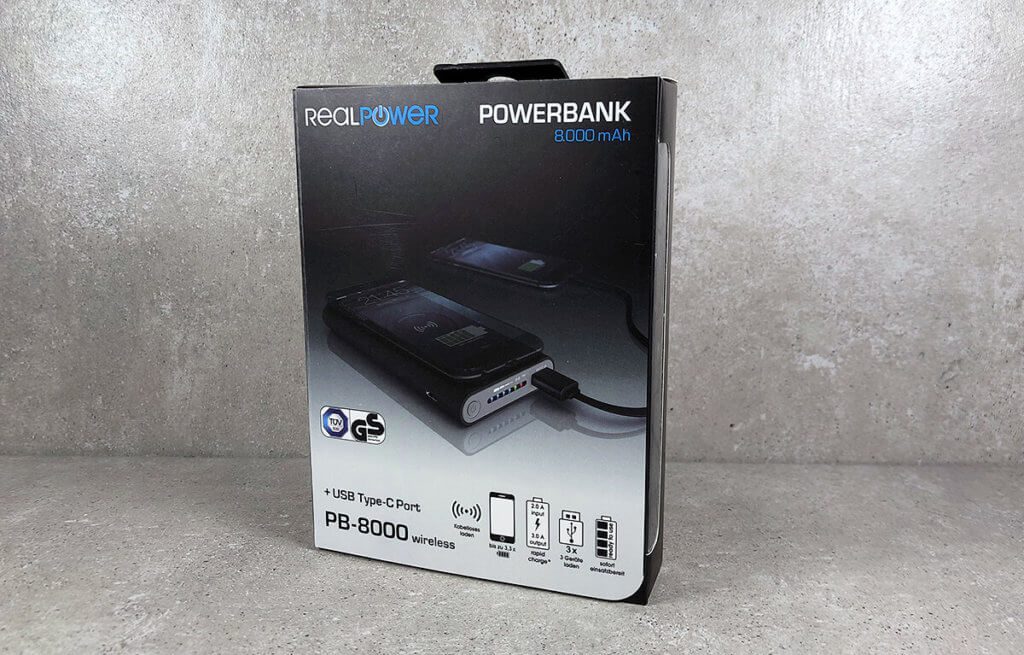 Optisch ansprechend: Die Packung der RealPower Powerbank sieht schonmal gut aus (Fotos: Sir Apfelot).