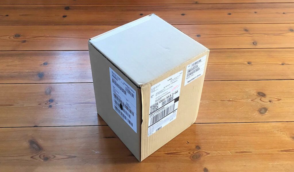 Das ersehnte Paket ist endlich eingetroffen – mal schauen, wie sich der Inhalt im Test schlägt! (Fotos: Sir Apfelot)