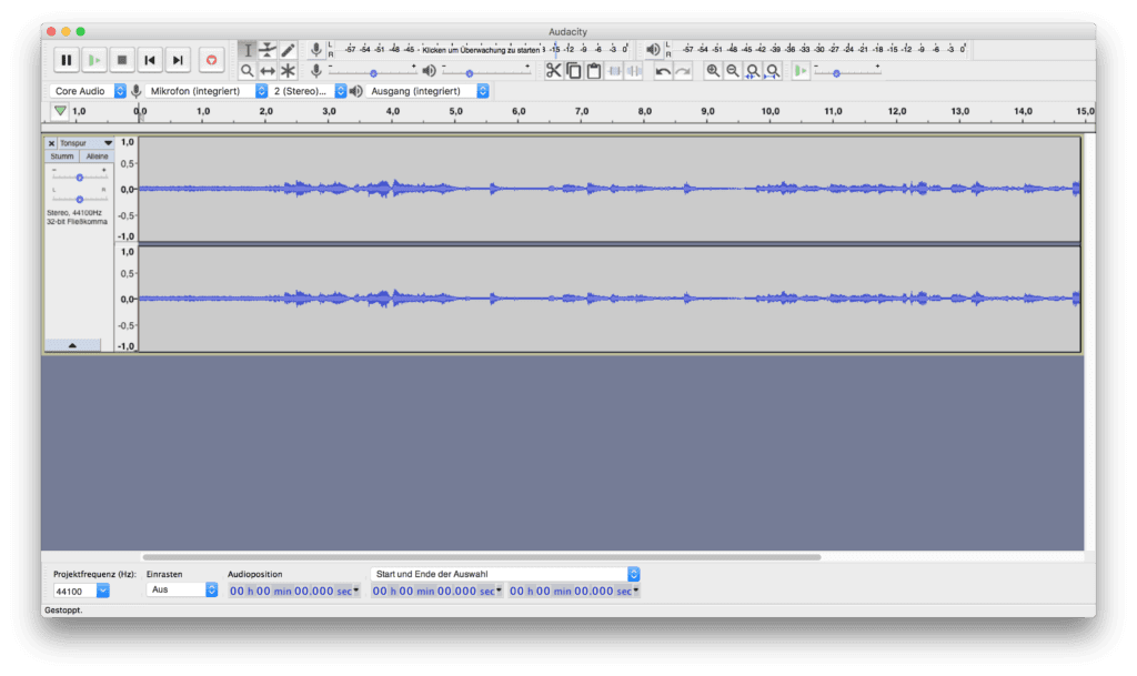 Audacity installieren, eine Datei importieren und exportieren - das bekommt man alleine hin. Wer das kostenlose Audio-Werkzeug aber umfassend nutzen will, sollte ein Audacity Handbuch, Online-Kurse oder Video Tutorials nutzen.