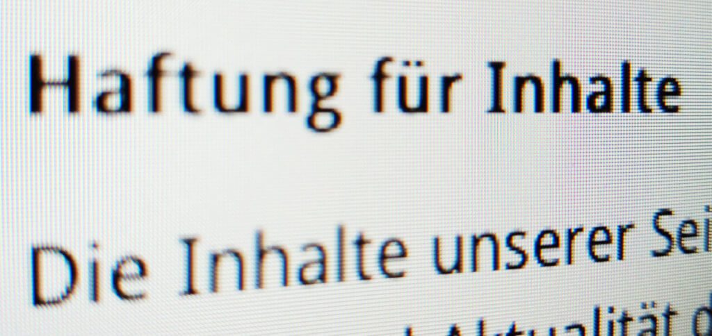 Ihr sucht einen gratis Impressum-Generator oder einen auf euer Unternehmen abgestimmten DSGVO-Datenschutz-Text als Kostenlos-Angebot? Da hab ich was für euch!