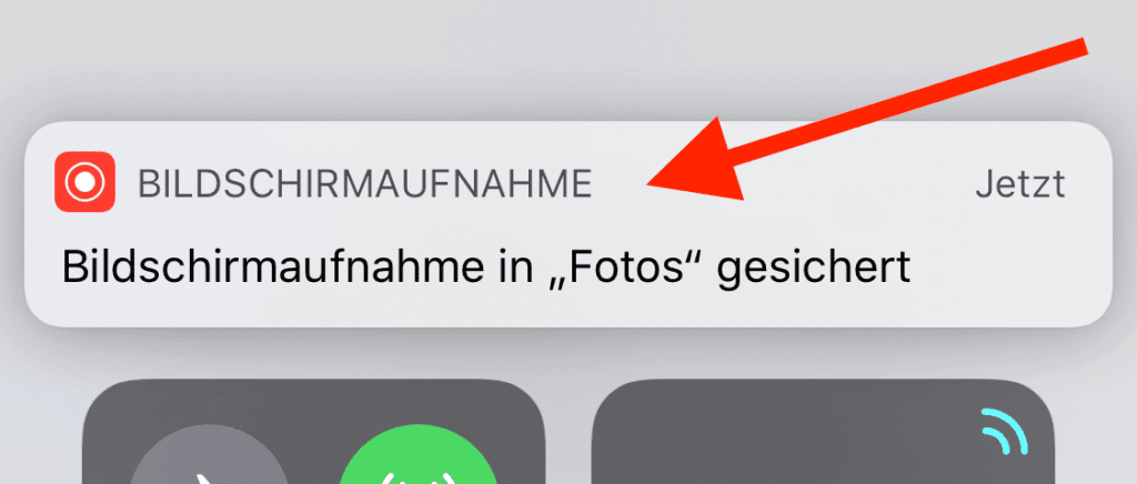 Wird die Aufnahme beendet, informiert iOS den Benutzer darüber, wo er das fertige Video finden kann.