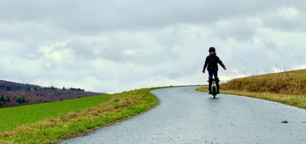 E-Scooter, Hoverboards und elektrische Einräder sollen noch 2019 legal auf deutschen Straßen werden. Foto: Sir Apfelot