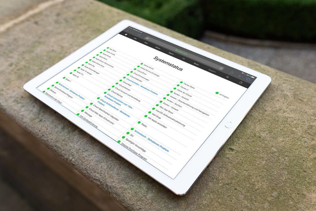 Apple bietet auf einer eigenen Webseite eine Übersicht zum Status ihrer Services. Wenn etwas nicht mehr funktioniert, sollte man hier als erstes prüfen, ob eventuell ein bekanntes Problem vorliegt.