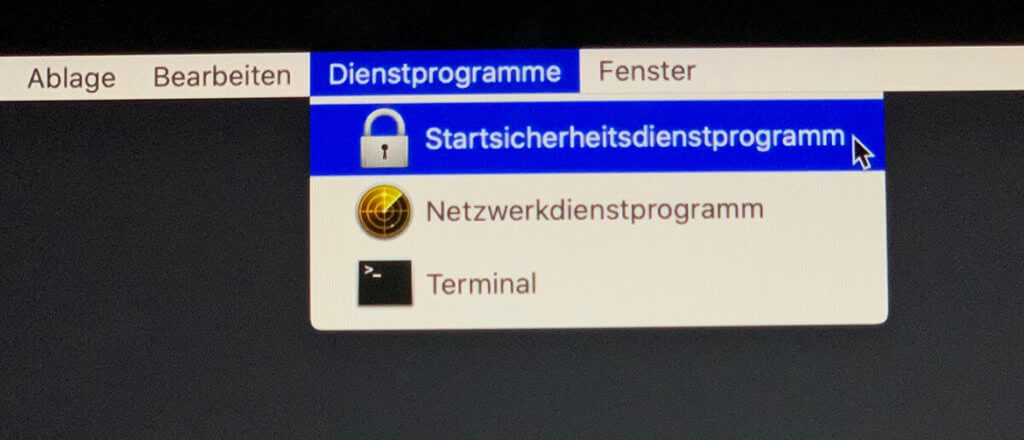 Das Firmware-Passwort lässt sich über das Sicherheitsdienstprogramm am Mac im Safe-Mode aktivieren.