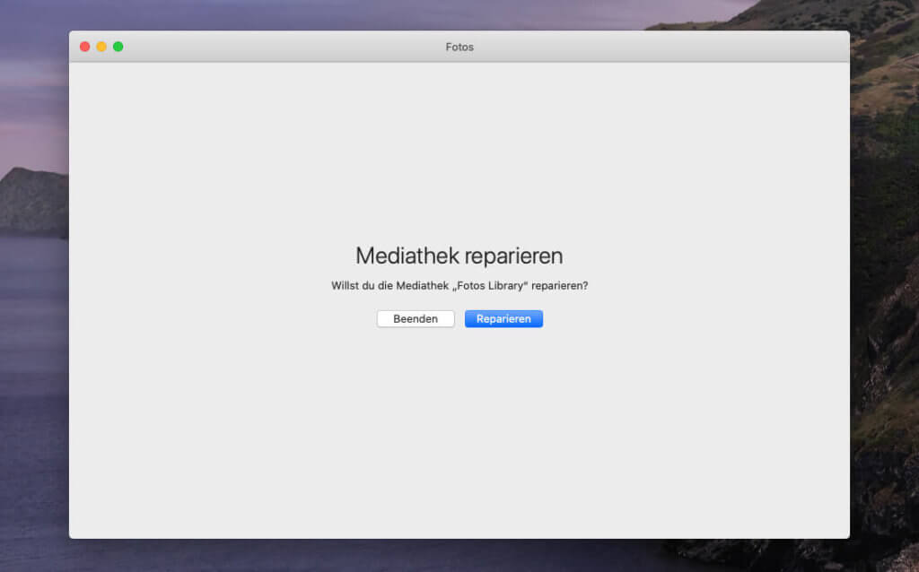 Beim Start der Fotos-App hält man CMD und ALT gedrückt und klickt dann auf den Button "Reparieren".