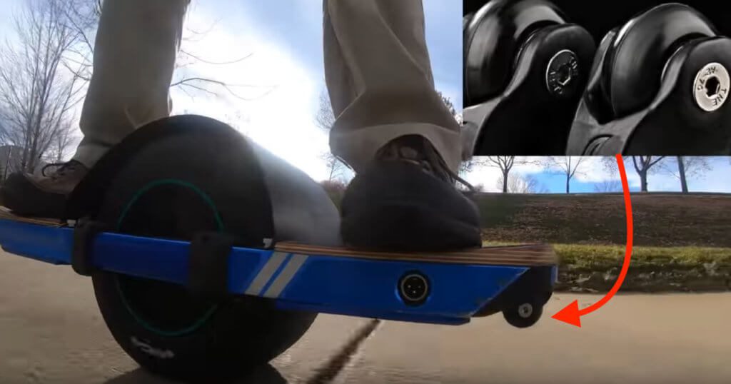 Die "Fangs" sind kleine Rollen, die an der vorderen Kante des Onewheel angebracht werden und bei einem Nosedive dafür sorgen, dass das Board auf glattem Untergrund weiterrollen kann (Quelle: Video von Jimmy Chang).