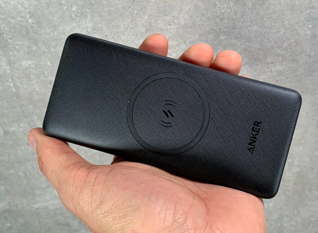 Die Anker PowerCore III 10k Wireless ist ein ein kraftvoller Zusatzakku, der sowohl USB-C PD wie auch Qi-Charging unterstützt.