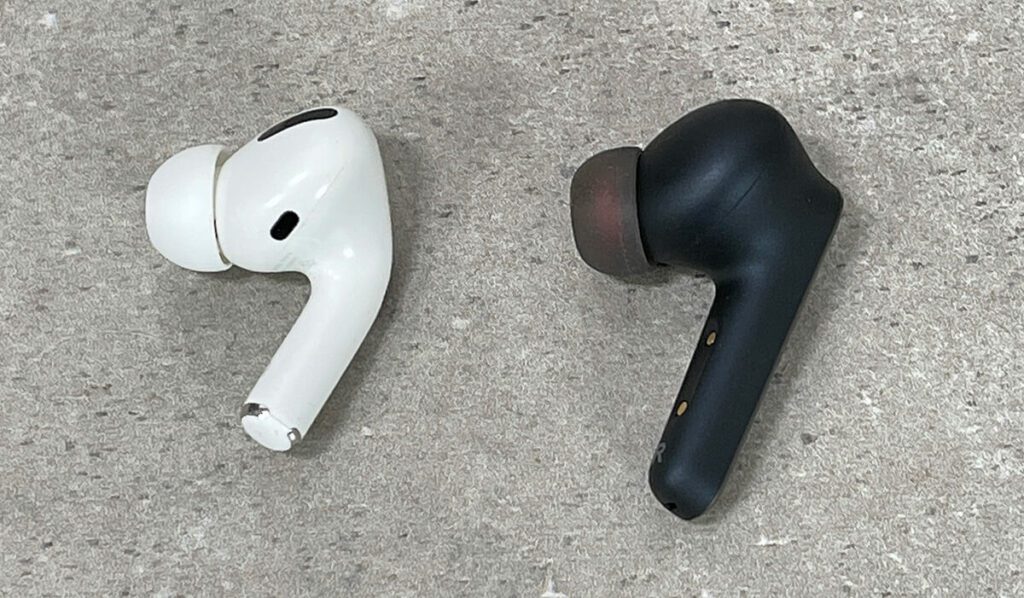 Die AirPods Pro sind etwas kleiner als die Liberty Air 2 Pro, was man aber im alltäglichen Einsatz nicht bemerkt.