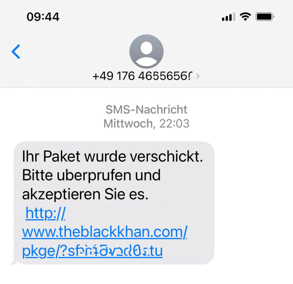 So sieht eine solche Smishing-SMS zum Beispiel aus. Den Link und die Telefonnummer habe ich etwas unkenntlich gemacht, aber der Aufbau ist im Prinzip immer ähnlich (Screenshot: Sir Apfelot).