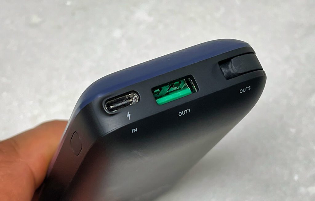 Die Anschlussvielfalt der Ugreen PowerDot Powerbank ist sehr hilfreich, wenn man unterschiedliche Geräte wie das iPhone und das USB-C-iPad im Einsatz hat.