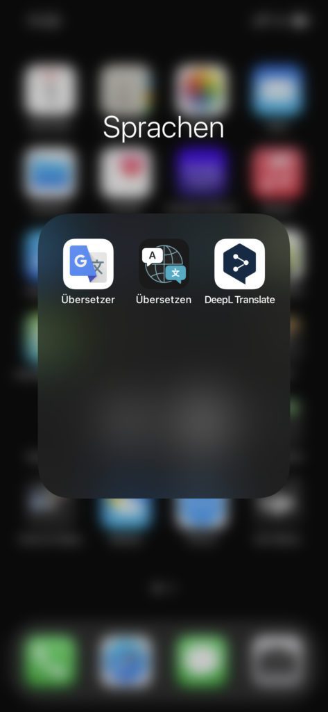 Ich habe am Apple iPhone unter iOS mehrere Apps zum Übersetzen von Text, gesprochener Sprache, Bildern und Kamera-Aufnahmen installiert. Welche Übersetzer-App nutzt ihr unterwegs am liebsten?