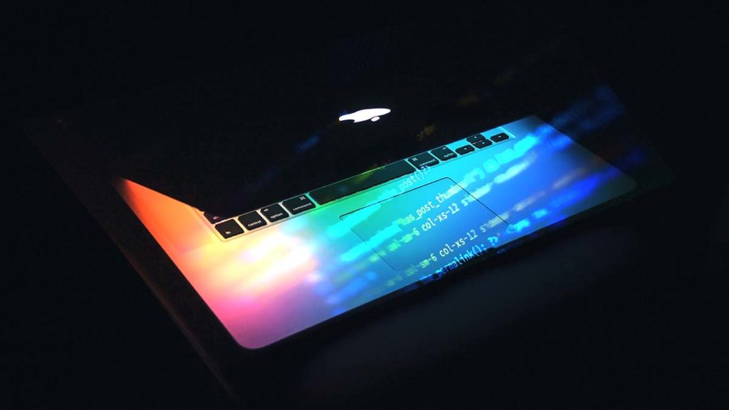 Das Sicherheitsupdate ist nicht nur für Macs verfügbar, sondern auch für iPad und iPhone (Foto: Wesson Wang/Unsplash).