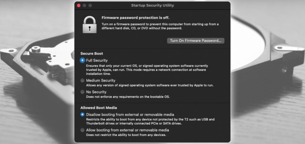 Im Recovery Mode eines Apple Mac mit T2 Security Chip könnt ihr das Startsicherheitsdienstprogramm aufrufen, um das Firmware-Passwort einzurichten, Sicherheitsabfragen beim Start von macOS oder Windows einzustellen und zulässige Startmedien festzulegen. Details findet ihr in diesem Ratgeber.