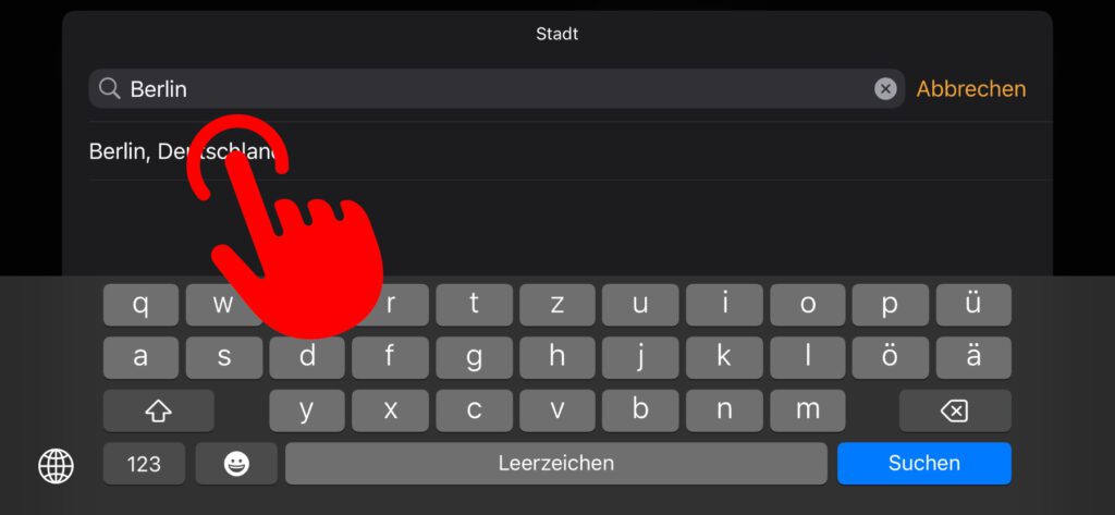 Gebt über die Tastatur die richtige Stadt / Zeitzone ein und wählt dann die entsprechende Option aus den Suchergebnissen aus.