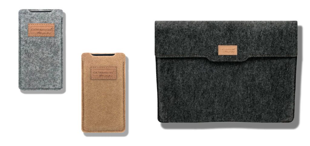 CATHAstories bietet Sleeves aus recyceltem PET für Apple iPhone, Apple iPad und Apple MacBook. Die praktischen Filz-Sleeves für den Geräte-Schutz sind Made in Germany.