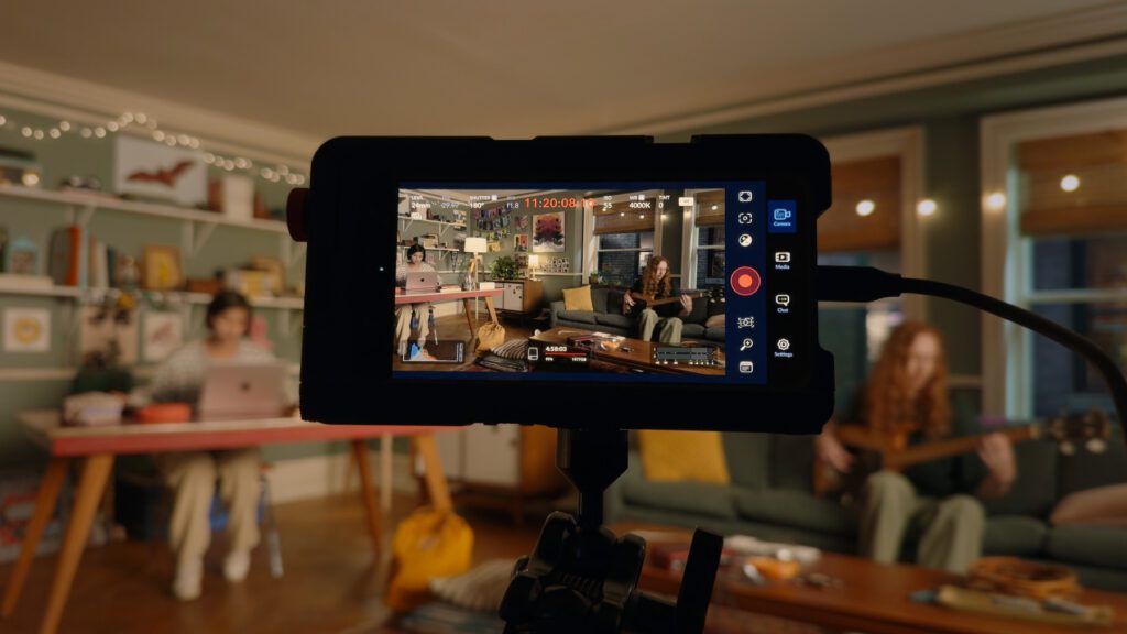 Zum Filmen wurde die Blackmagic Camera App genutzt. Wahrscheinlich das einzige kostenlose Element der Produktion.