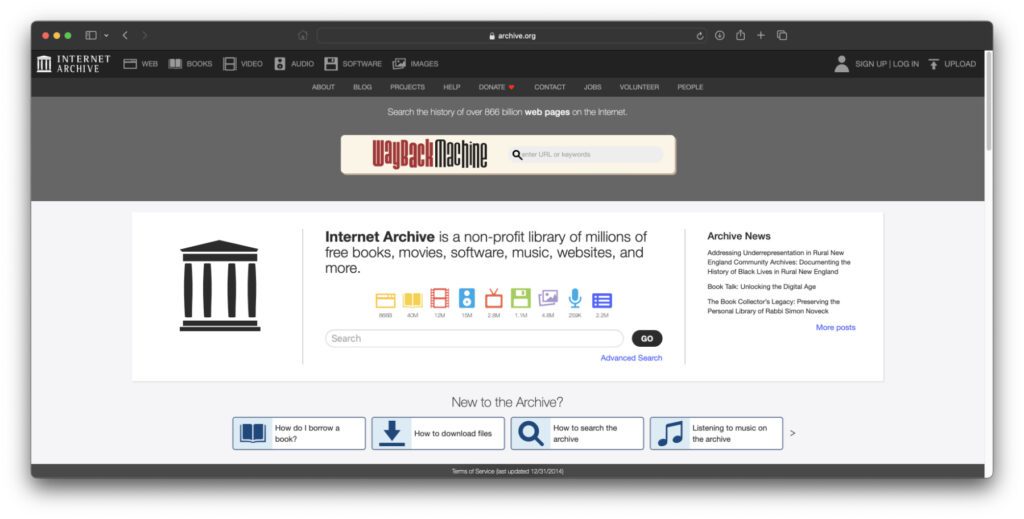 Im Internet Archive findet ihr so gut wie alles Digitale – alte Webseiten-Versionen, Software, Bücher, Texte, Filme, Serien, Videos, Musik und einiges mehr. Mit einem Account kann man selbst mit eigenen Uploads zur Sammlung beitragen.