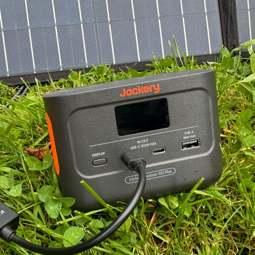 Powerstation Jackery Explorer 100 Plus im Test