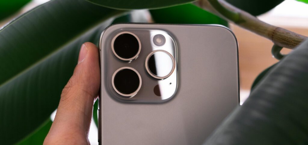 Apple iPhone 17 Pro: Kamera mit 8-fach optischem Zoom, neue Profi-App und zusätzlicher Button am Gehäuse? Das sind zumindest die aktuellen Gerüchte. (Symbolbild)