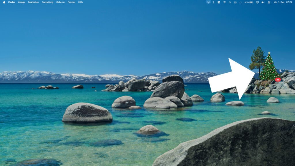Unauffällig ins Tahoe-Hintergrundbild eingefügt: Christmas Tree sorgt am Mac für einen kleinen Weihnachtsbaum mit Countdown bis Heilig Abend.